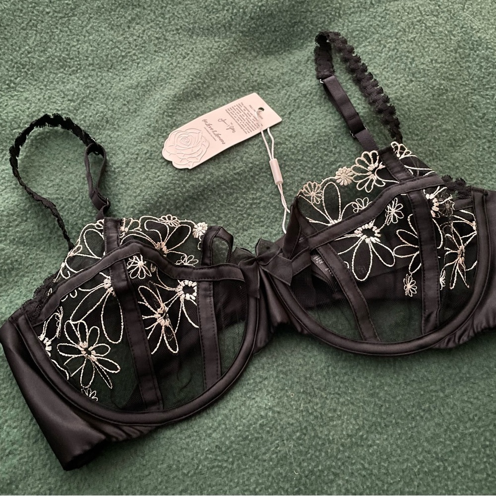 For Love and Lemons Daisy Lashes Underwire
Bra